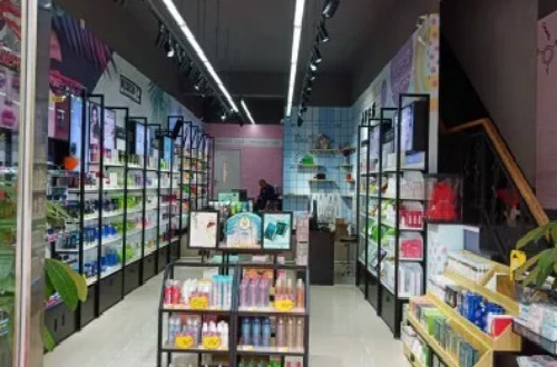 化妆工具加盟，选择什么品牌的彩妆工具店加盟比较好？